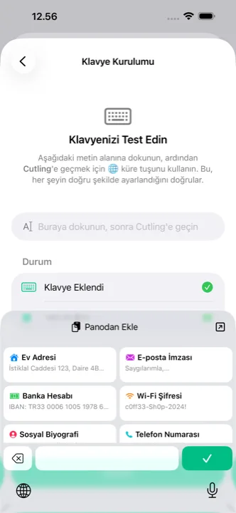 Telefonda açık duran Cutling klavyesi, kaydedilmiş cutling’ler dokunulmaya hazır
